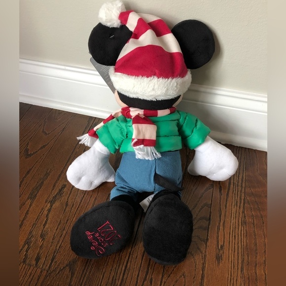 *NWT* Disney Store 2021 17” Mickey Mouse Plush w/Winter Hat/Pants and Snow Hat - Picture 4 of 7